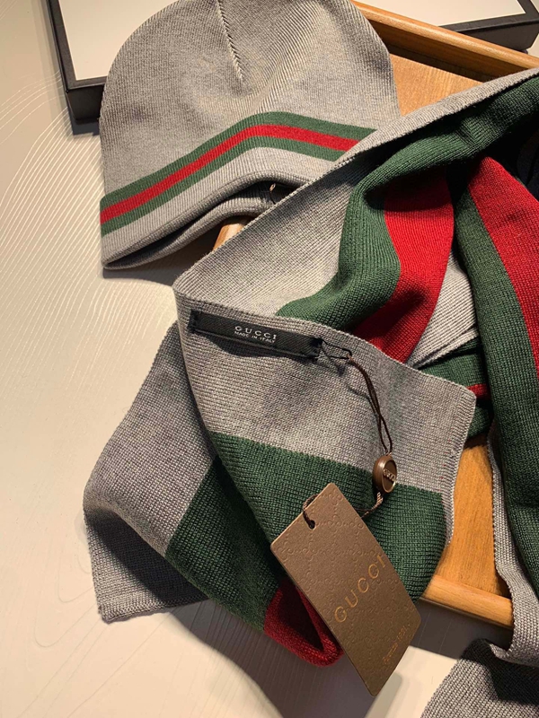 ブランドマフラー角部分ディテール